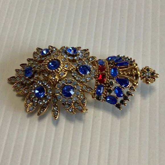 JOAN RIVERS Vintage Royal Monarch Maltese Cross Gold Blue Red‎ Brooch Signed